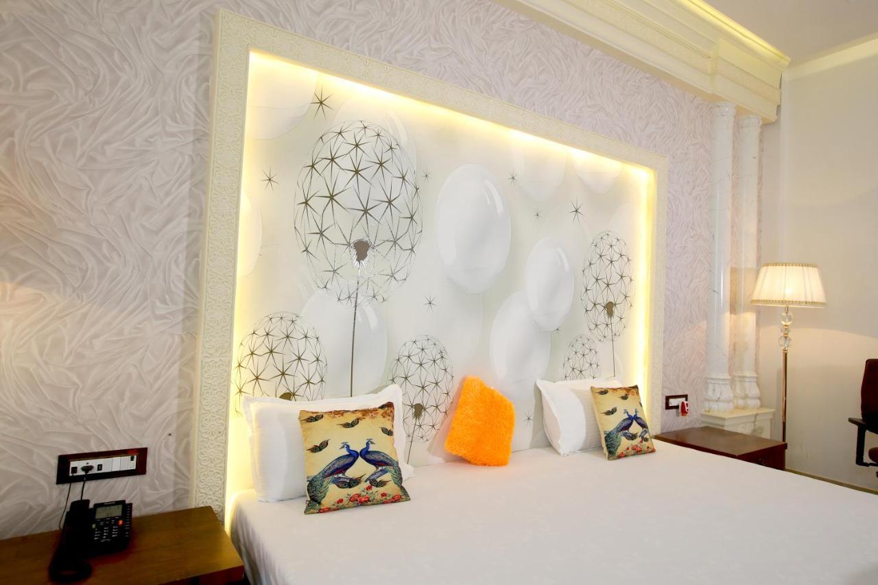 Maharaja The Royal Resort Тхане Экстерьер фото