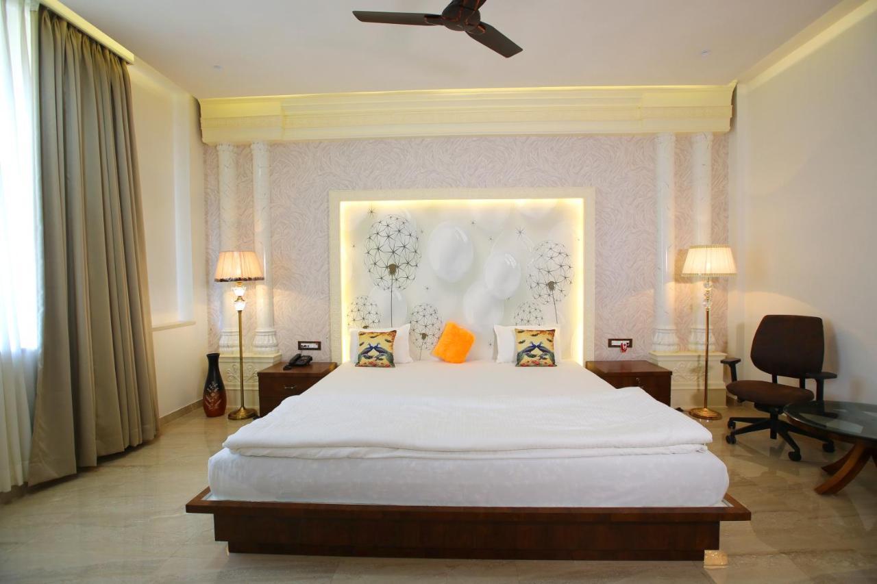 Maharaja The Royal Resort Тхане Экстерьер фото