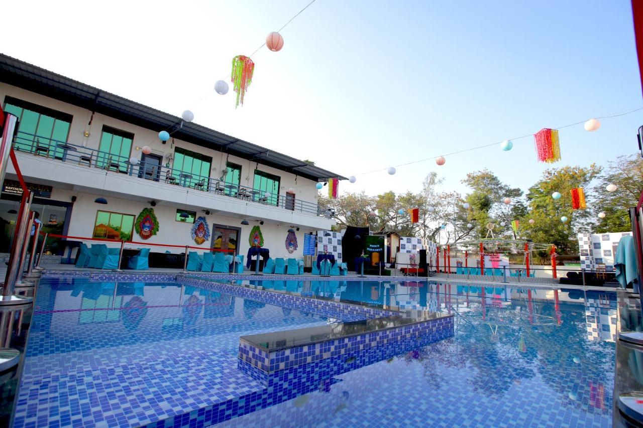 Maharaja The Royal Resort Тхане Экстерьер фото