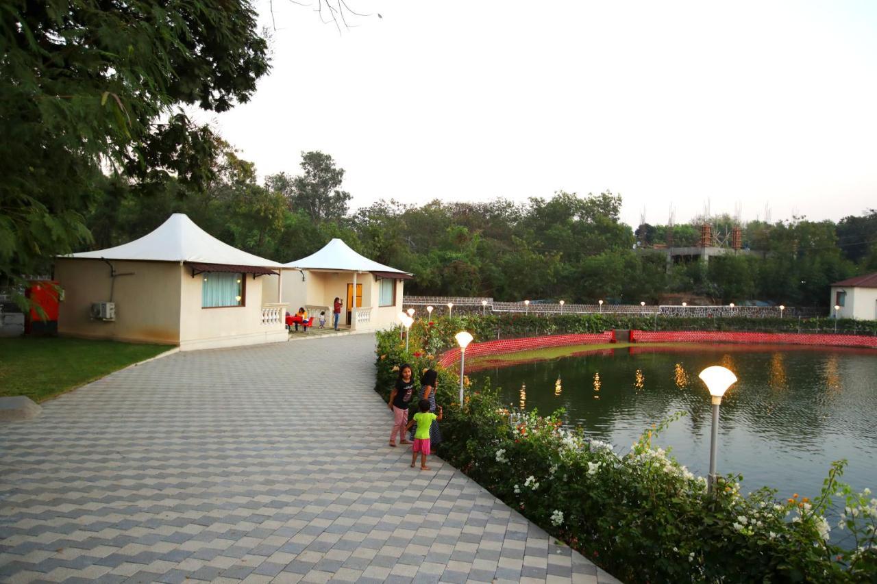 Maharaja The Royal Resort Тхане Экстерьер фото